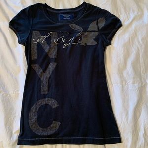 American Eagle size M medium tee